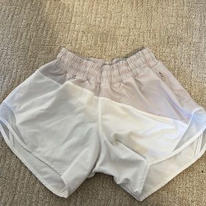 Lululemon hotty hot shorts two tone size 0 tall